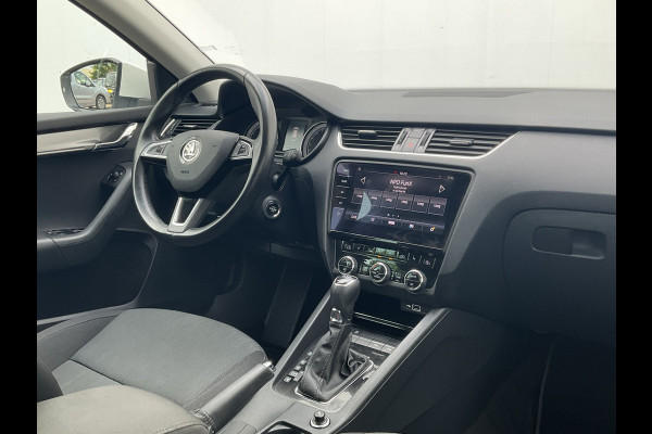 Škoda Octavia Combi 1.5 TSI 150pk Automaat Trekhaak Carplay Stoelverw Cruise NL-Auto!