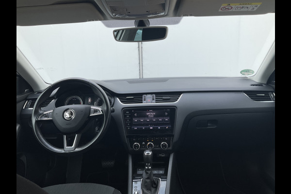 Škoda Octavia Combi 1.5 TSI 150pk Automaat Trekhaak Carplay Stoelverw Cruise NL-Auto!