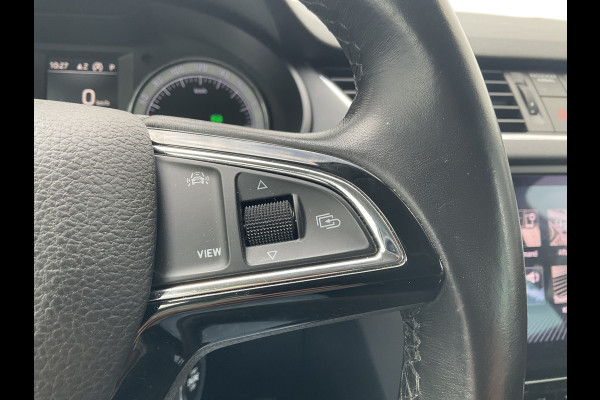 Škoda Octavia Combi 1.5 TSI 150pk Automaat Trekhaak Carplay Stoelverw Cruise NL-Auto!