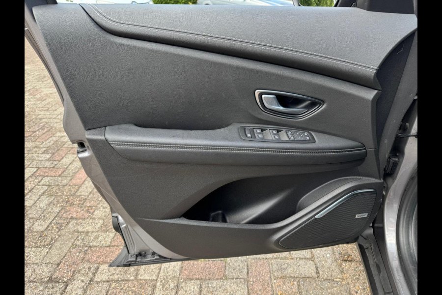 Renault Scénic TCe 140 EDC Black Edition Bose Sound / Stoel verw. / Adaptieve cruise control / 1e eigenaar