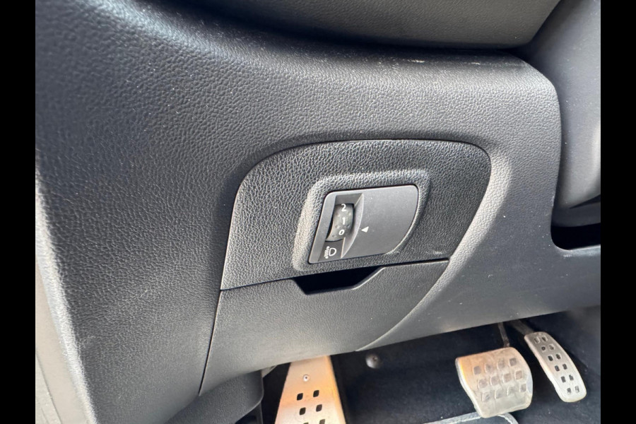 Renault Scénic TCe 140 EDC Black Edition Bose Sound / Stoel verw. / Adaptieve cruise control / 1e eigenaar