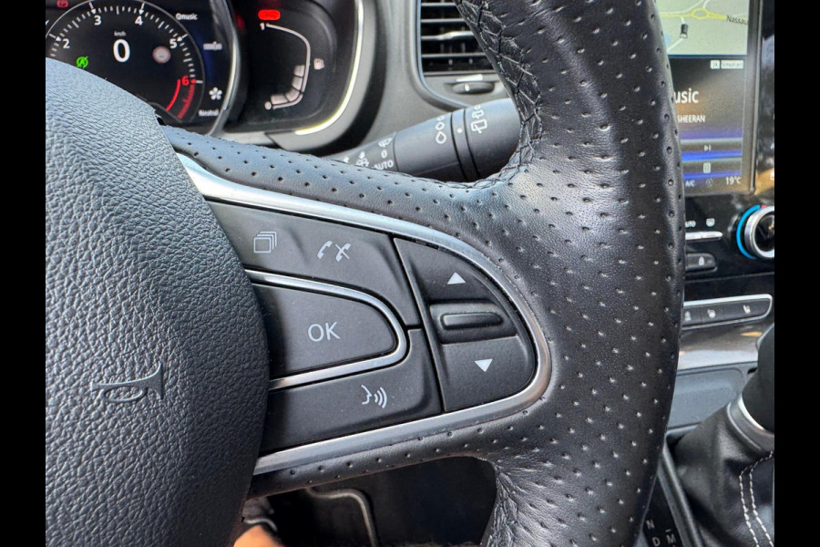 Renault Scénic TCe 140 EDC Black Edition Bose Sound / Stoel verw. / Adaptieve cruise control / 1e eigenaar
