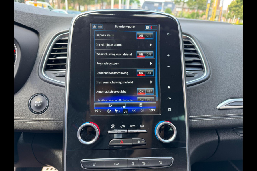 Renault Scénic TCe 140 EDC Black Edition Bose Sound / Stoel verw. / Adaptieve cruise control / 1e eigenaar