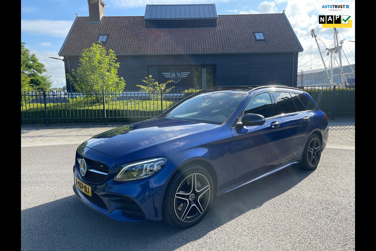 Mercedes-Benz C-Klasse Estate 300 e HYBRIDE AMG NIGHT-PAKKET PANORAMADAK 360" CAMERA TREKHAAK Mercedes-Benz C-Klasse Estate 300 e HYBRIDE AMG NIGHT-PAKKET PANORAMADAK 360" CAMERA TREKHAAK