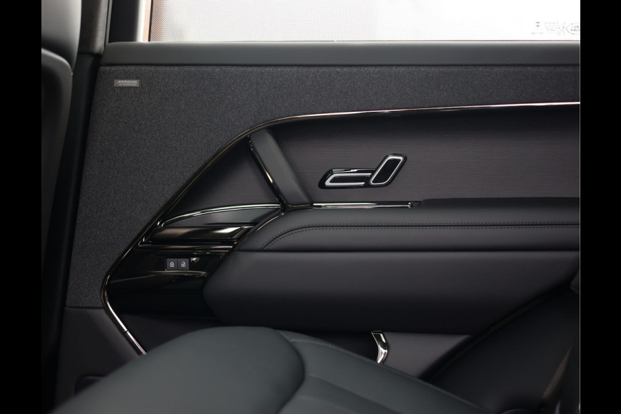 Land Rover Range Rover Sport P550e Autobiography | Clearsight - Massage - Trekhaak - Pano