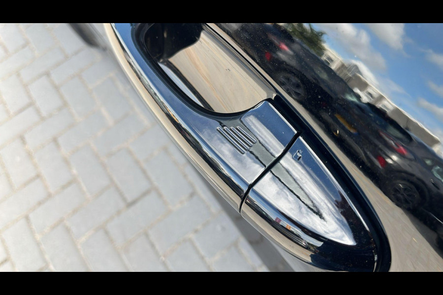 Ford Puma 1.0 EcoBoost Hybrid Titanium 125pk | Winterpack | Sync 4 Navigatie | Elek. achterklep | Keyless | Comfort Pack
