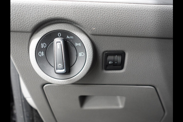Volkswagen Transporter 2.0 TDI L2 Dubbele Cabine Automaat Airco Cruise control Camera Apple Carplay/Android Auto