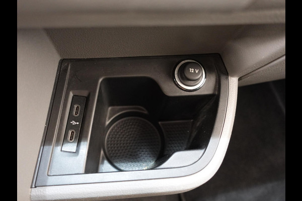 Volkswagen Transporter 2.0 TDI L2 Dubbele Cabine Automaat Airco Cruise control Camera Apple Carplay/Android Auto