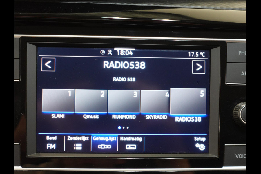 Volkswagen Transporter 2.0 TDI L2 Dubbele Cabine Automaat Airco Cruise control Camera Apple Carplay/Android Auto