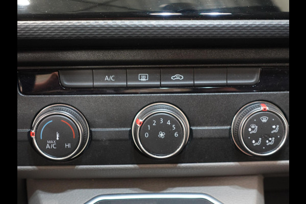 Volkswagen Transporter 2.0 TDI L2 Dubbele Cabine Automaat Airco Cruise control Camera Apple Carplay/Android Auto