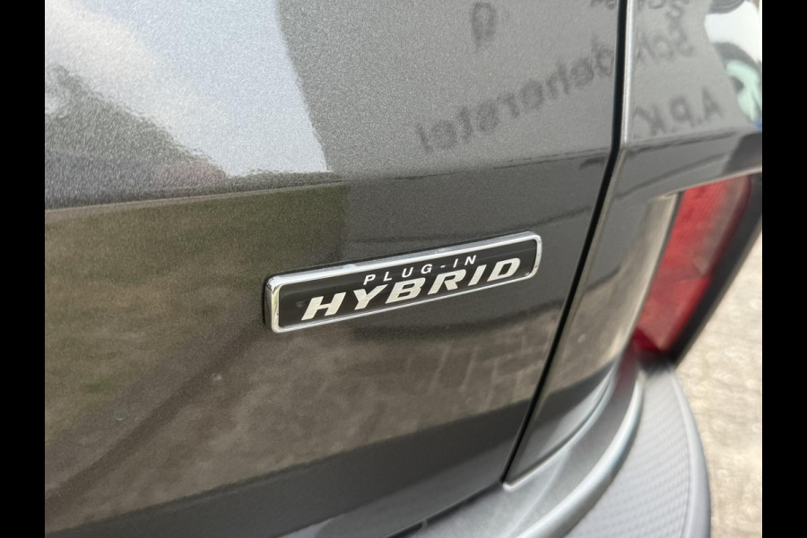 Ford Kuga 2.5 PHEV Titanium 243pk |  Driver Assistance Pack | Winterpack | Wegklapbare Trekhaak | Reserveband