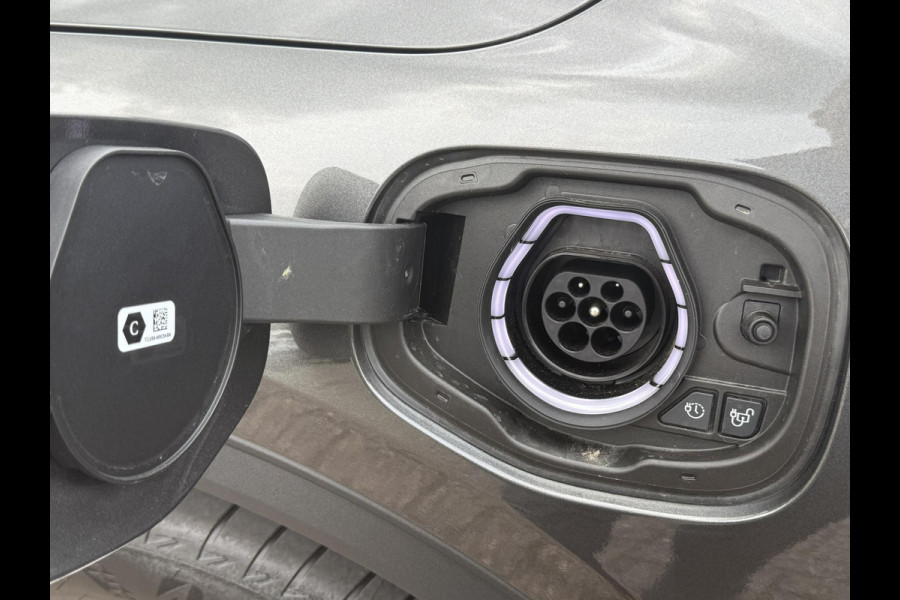Ford Kuga 2.5 PHEV Titanium 243pk |  Driver Assistance Pack | Winterpack | Wegklapbare Trekhaak | Reserveband