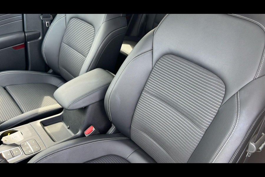 Ford Kuga 2.5 PHEV Titanium | zuid | 225pk | Driver Assistance Pack | Winterpack | Technology Pack | AGR Stoelen | All Season banden Cross Climate