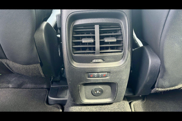 Ford Kuga 2.5 PHEV Titanium | zuid | 225pk | Driver Assistance Pack | Winterpack | Technology Pack | AGR Stoelen | All Season banden Cross Climate
