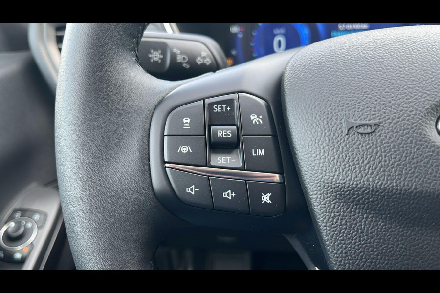Ford Kuga 2.5 PHEV Titanium | zuid | 225pk | Driver Assistance Pack | Winterpack | Technology Pack | AGR Stoelen | All Season banden Cross Climate