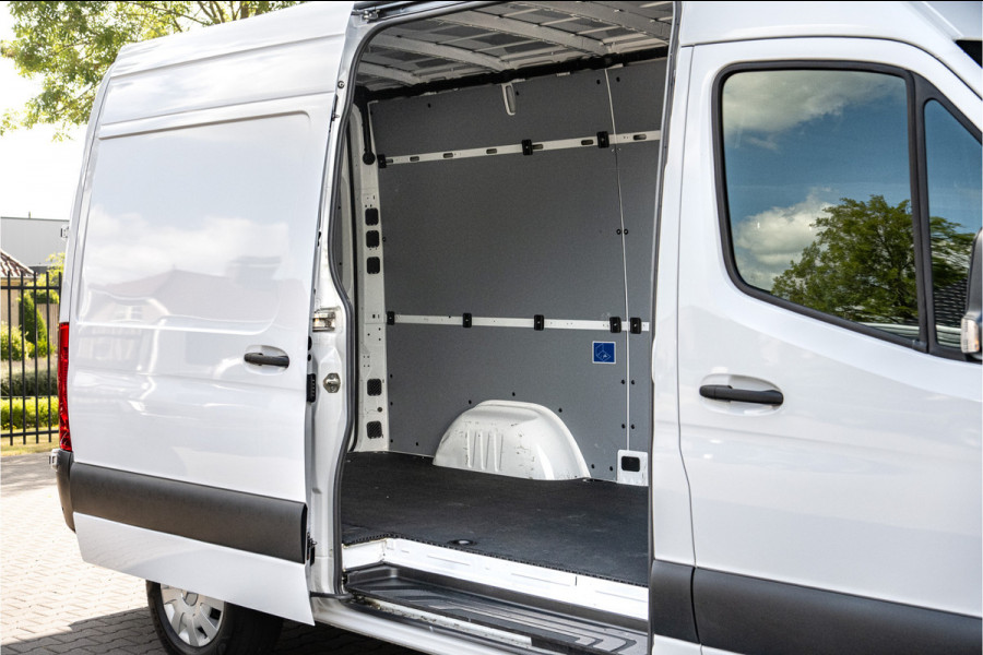 Mercedes-Benz Sprinter 317 CDI L2H2 Trekhaak - PDC