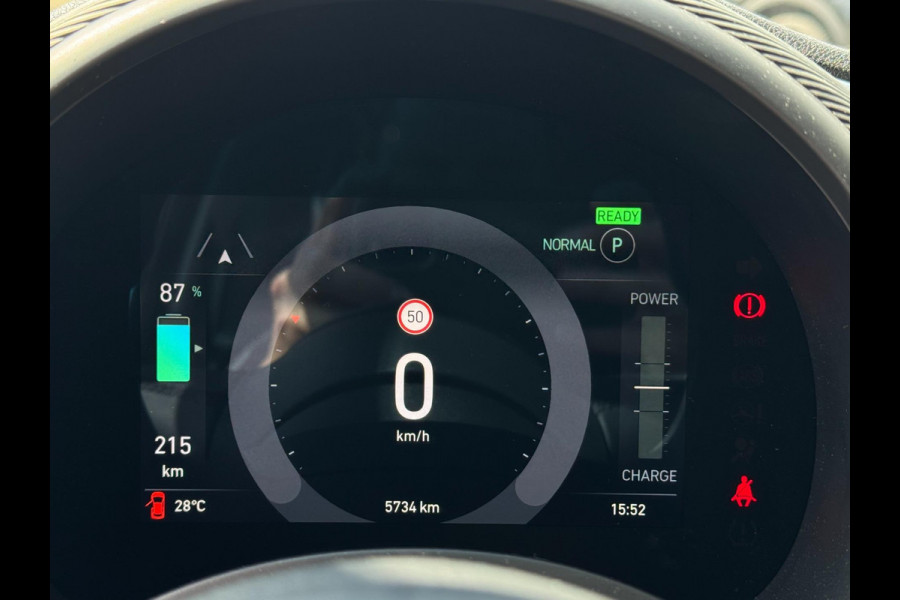 Fiat 500 RED 42 kWh PANORAMADAK / NAVIGATIE / CARPLAY / ZO GOED ALS NIEUW