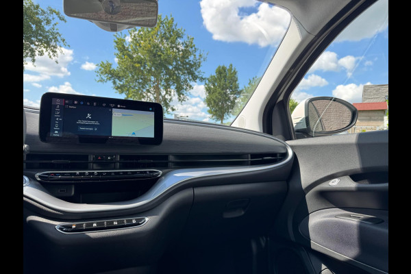 Fiat 500 RED 42 kWh PANORAMADAK / NAVIGATIE / CARPLAY / ZO GOED ALS NIEUW