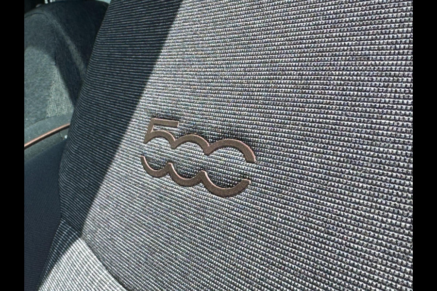 Fiat 500 RED 42 kWh PANORAMADAK / NAVIGATIE / CARPLAY / ZO GOED ALS NIEUW