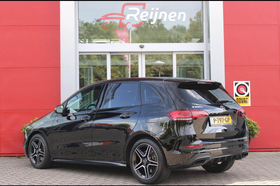 Mercedes-Benz B-Klasse 250e 218PK BUSINESS SOLUTION AMG NIGHT EDITION | NAVIGATIE | SFEERVERLICHTING | ACHTERUITRIJCAMERA | PARKEERSENSOREN VOOR / ACHTER | ALCANTARA / KUNSTLEDER BEKLEDING | VOORSTOELEN VERWARMBAAR | VERLICHTE INSTAPLIJSTEN | LICHTMETALEN AMG DUBBELSPAAKS VELGEN 18" | NIGHT PAKKET |