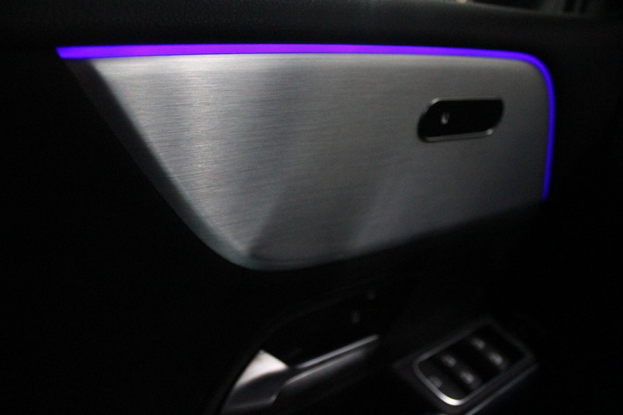Mercedes-Benz B-Klasse 250e 218PK BUSINESS SOLUTION AMG NIGHT EDITION | NAVIGATIE | SFEERVERLICHTING | ACHTERUITRIJCAMERA | PARKEERSENSOREN VOOR / ACHTER | ALCANTARA / KUNSTLEDER BEKLEDING | VOORSTOELEN VERWARMBAAR | VERLICHTE INSTAPLIJSTEN | LICHTMETALEN AMG DUBBELSPAAKS VELGEN 18" | NIGHT PAKKET |