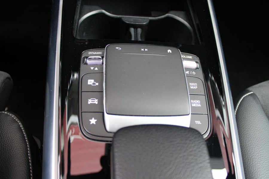 Mercedes-Benz B-Klasse 250e 218PK BUSINESS SOLUTION AMG NIGHT EDITION | NAVIGATIE | SFEERVERLICHTING | ACHTERUITRIJCAMERA | PARKEERSENSOREN VOOR / ACHTER | ALCANTARA / KUNSTLEDER BEKLEDING | VOORSTOELEN VERWARMBAAR | VERLICHTE INSTAPLIJSTEN | LICHTMETALEN AMG DUBBELSPAAKS VELGEN 18" | NIGHT PAKKET |