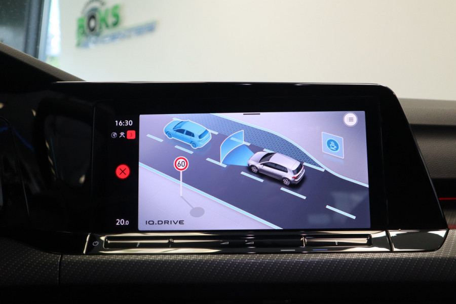 Volkswagen Golf 1.5 eTSI R-Line 2x Sfeerverlichting Full-led Adaptive-Cruise