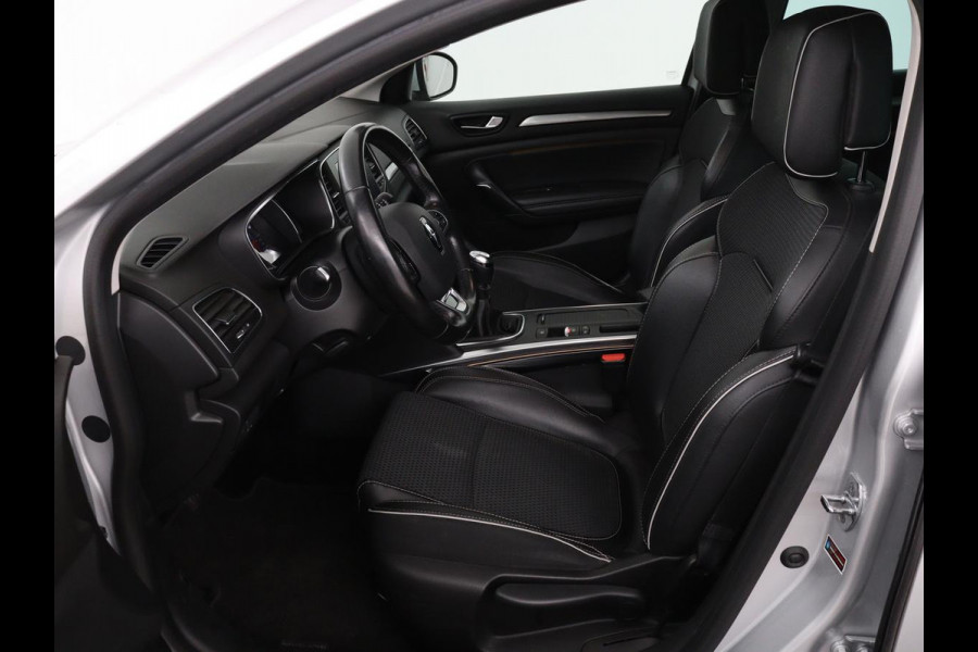 Renault Mégane 1.3 TCe Bose | Trekhaak | Camera | Carplay | Keyless | Navigatie | Climate control | Bose Sound | Park Assist | Half leder