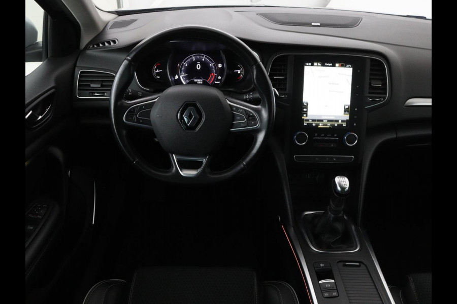 Renault Mégane 1.3 TCe Bose | Trekhaak | Camera | Carplay | Keyless | Navigatie | Climate control | Bose Sound | Park Assist | Half leder