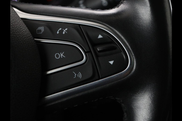 Renault Mégane 1.3 TCe Bose | Trekhaak | Camera | Carplay | Keyless | Navigatie | Climate control | Bose Sound | Park Assist | Half leder