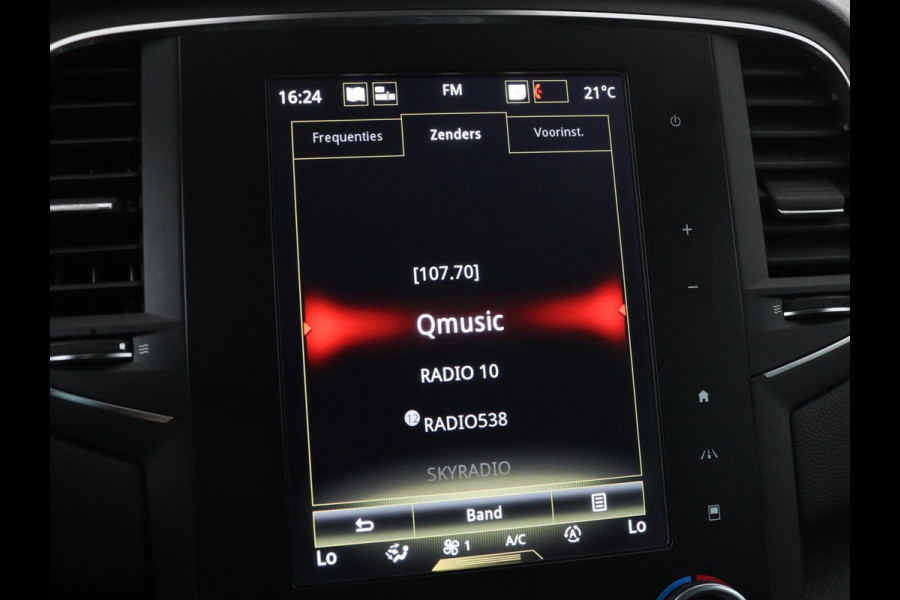 Renault Mégane 1.3 TCe Bose | Trekhaak | Camera | Carplay | Keyless | Navigatie | Climate control | Bose Sound | Park Assist | Half leder