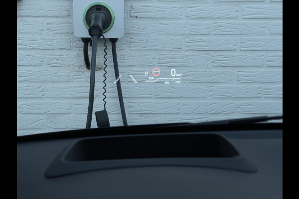 Toyota Yaris 1.5 Hybrid Launch Edition | HUD | 17 inch | Camera | Carplay
