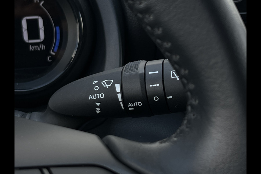 Toyota Yaris 1.5 Hybrid Launch Edition | HUD | 17 inch | Camera | Carplay