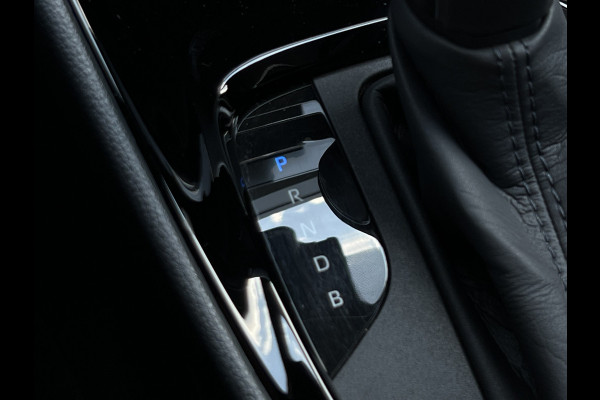 Toyota Yaris 1.5 Hybrid Launch Edition | HUD | 17 inch | Camera | Carplay