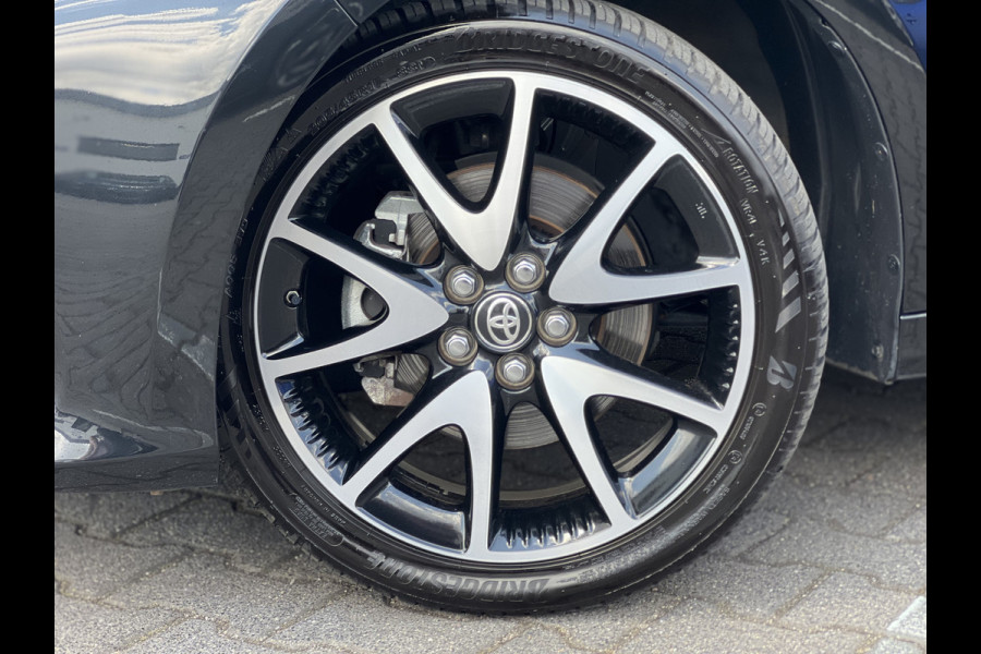 Toyota Yaris 1.5 Hybrid Launch Edition | HUD | 17 inch | Camera | Carplay