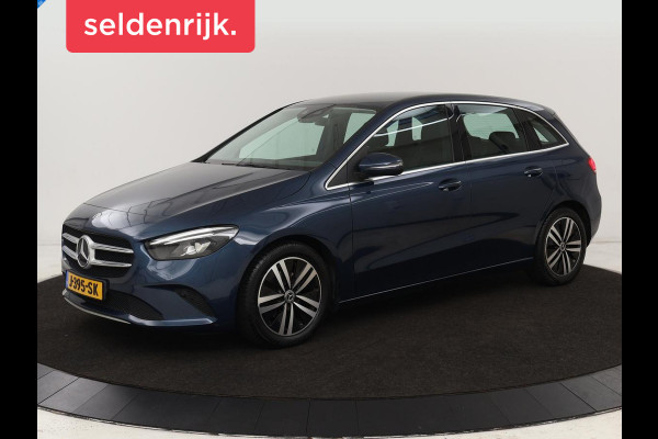 Mercedes-Benz B-Klasse 180 Business Solution Luxury | Leder | Stoelverwarming | Carplay | Sfeerverlichting | Camera | Widescreen | Full LED | Navigatie