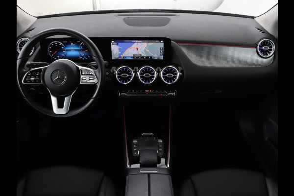 Mercedes-Benz B-Klasse 180 Business Solution Luxury | Leder | Stoelverwarming | Carplay | Sfeerverlichting | Camera | Widescreen | Full LED | Navigatie