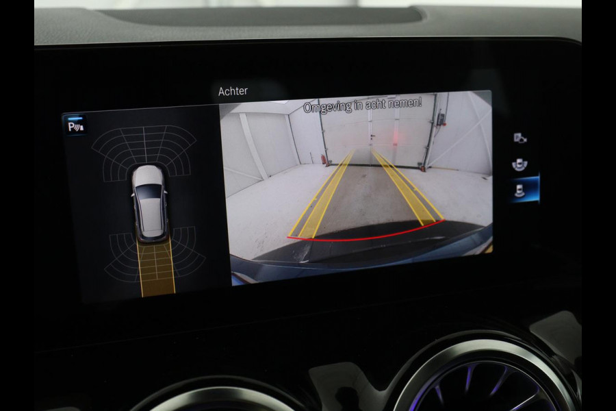 Mercedes-Benz B-Klasse 180 Business Solution Luxury | Leder | Stoelverwarming | Carplay | Sfeerverlichting | Camera | Widescreen | Full LED | Navigatie