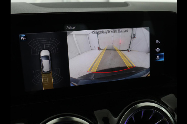 Mercedes-Benz B-Klasse 180 Business Solution Luxury | Leder | Stoelverwarming | Carplay | Sfeerverlichting | Camera | Widescreen | Full LED | Navigatie