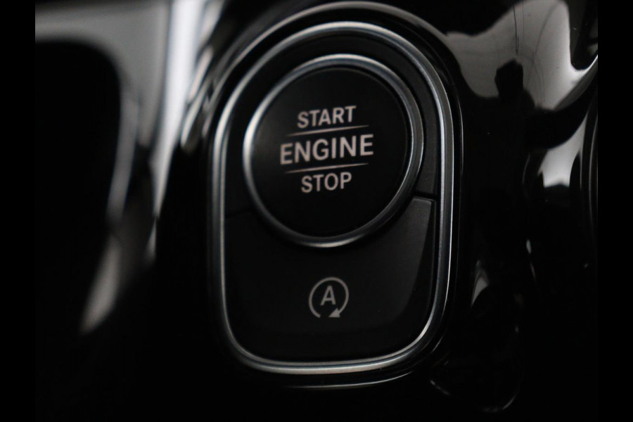 Mercedes-Benz B-Klasse 180 Business Solution Luxury | Leder | Stoelverwarming | Carplay | Sfeerverlichting | Camera | Widescreen | Full LED | Navigatie