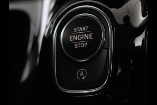 Mercedes-Benz B-Klasse 180 Business Solution Luxury | Leder | Stoelverwarming | Carplay | Sfeerverlichting | Camera | Widescreen | Full LED | Navigatie