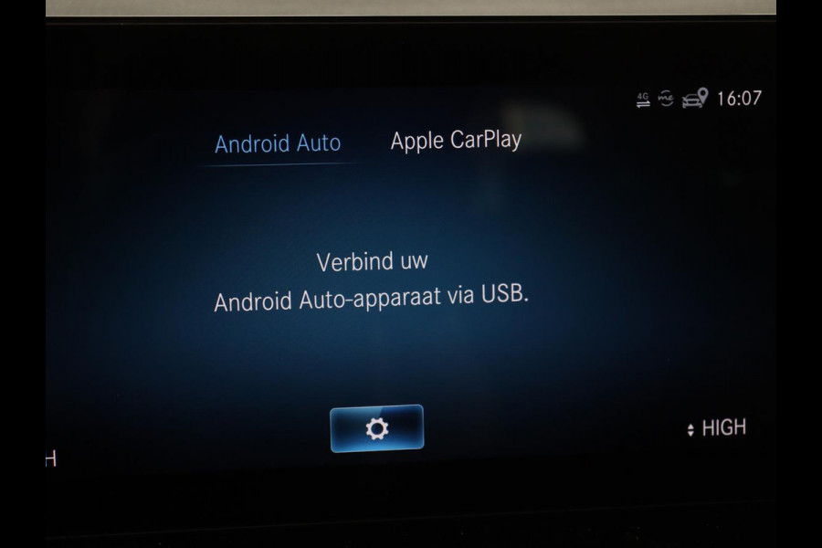 Mercedes-Benz B-Klasse 180 Business Solution Luxury | Leder | Stoelverwarming | Carplay | Sfeerverlichting | Camera | Widescreen | Full LED | Navigatie