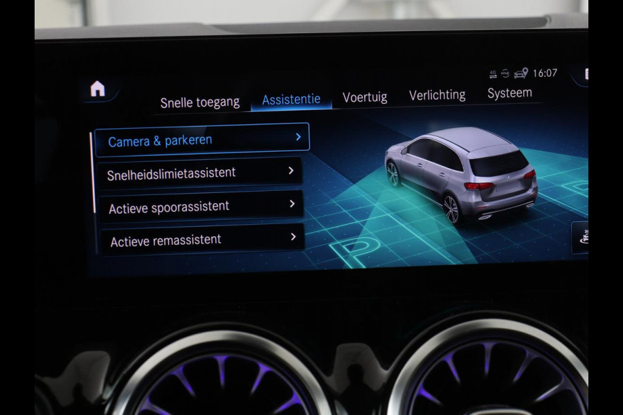 Mercedes-Benz B-Klasse 180 Business Solution Luxury | Leder | Stoelverwarming | Carplay | Sfeerverlichting | Camera | Widescreen | Full LED | Navigatie
