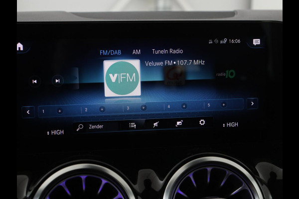 Mercedes-Benz B-Klasse 180 Business Solution Luxury | Leder | Stoelverwarming | Carplay | Sfeerverlichting | Camera | Widescreen | Full LED | Navigatie