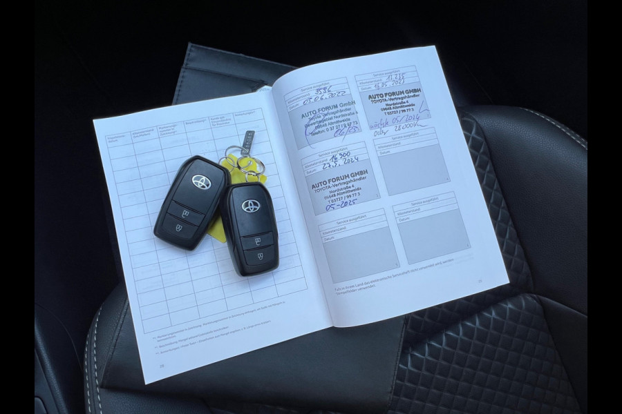Toyota Yaris 1.5 Hybrid Launch Edition | HUD | 17 inch | Camera | Carplay
