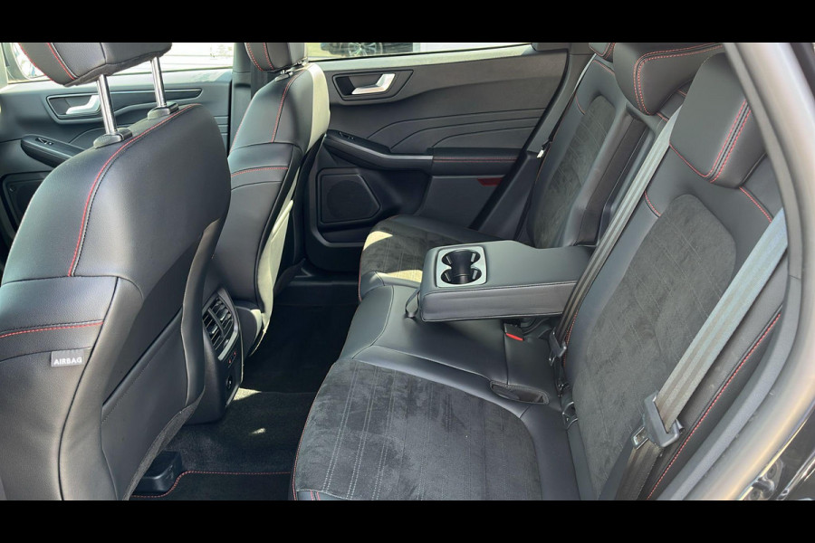 Ford Kuga 2.5 PHEV ST-Line X 225pk | Driver Assistance Pack | Panoramadak | Winterpack | Technology Pack | AGR Stoelen | 19 inch Lichtmetaal | Verlengde Fabrieksgarantie tot 04-2028