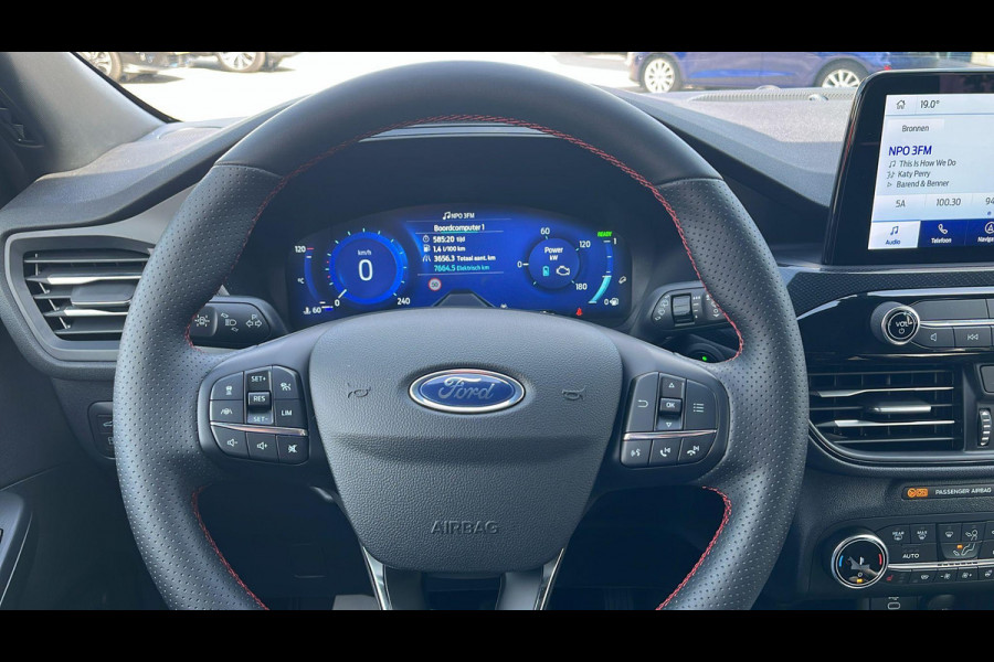 Ford Kuga 2.5 PHEV ST-Line X 225pk | Driver Assistance Pack | Panoramadak | Winterpack | Technology Pack | AGR Stoelen | 19 inch Lichtmetaal | Verlengde Fabrieksgarantie tot 04-2028