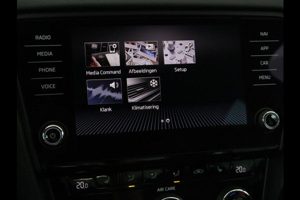 Škoda Octavia 1.0 TSI Ambition | Stoelverwarming | Trekhaak | Half leder | Carplay | Navigatie | Sportstuur | Climate control | Parkeerhulp | Cruise control | Bluetooth