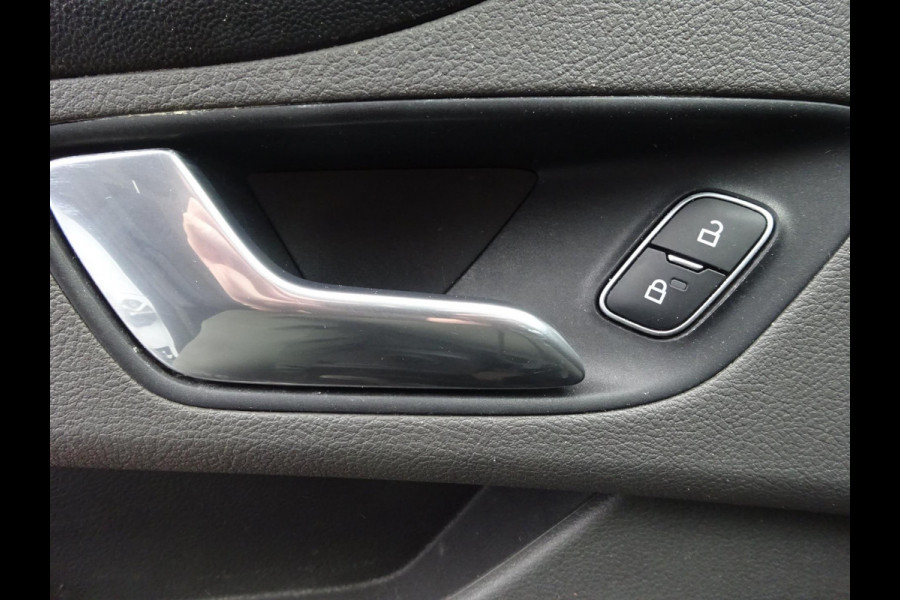 Ford Transit Custom 280 2.0 TDCI L1H1 Trend AIRCO 3 ZITS CRUISE CONTROL
