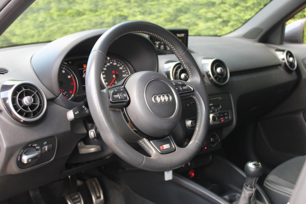 Audi A1 Sportback 1.0 TFSI Advance Sport S-Line !!NIEUWBINNEN!!